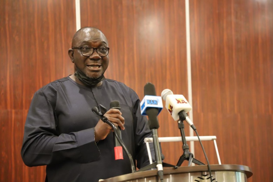 Charles Onunaiju, director of the Center for China Studies in Nigeria, gives a speech at a promotional activity for his book “A Century of the Communist Party of China: Why Africa Should Engage Its Experience”, Oct. 21, 2021. (By Jiang Xuan/People’s Daily)