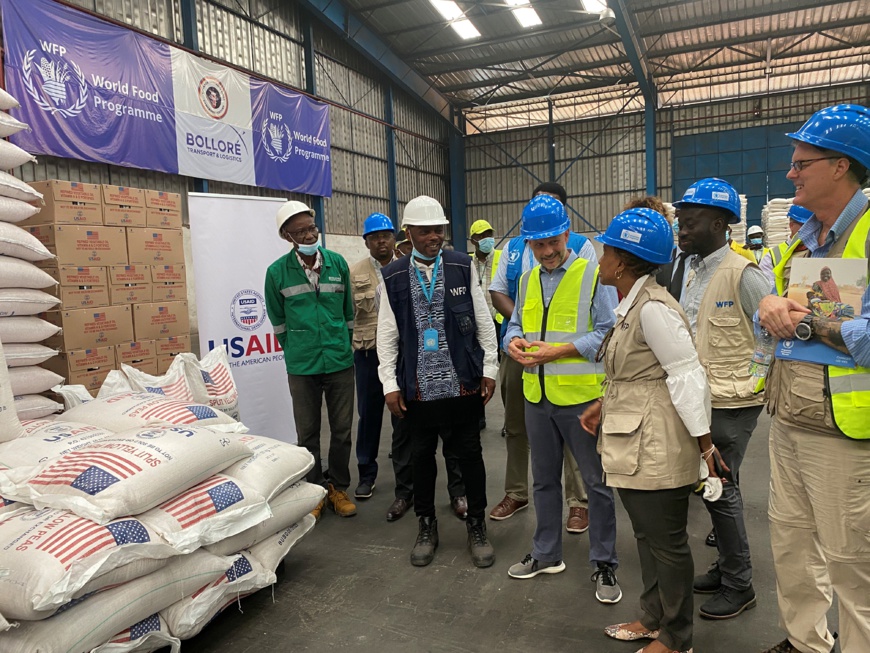 Cameroun : les États-Unis apportent de l'aide aux personnes touchées par l'insécurité alimentaire Cameroun : les États-Unis apportent de l'aide aux personnes touchées par l'insécurité alimentaire