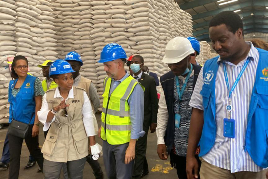 Cameroun : les États-Unis apportent de l'aide aux personnes touchées par l'insécurité alimentaire Cameroun : les États-Unis apportent de l'aide aux personnes touchées par l'insécurité alimentaire