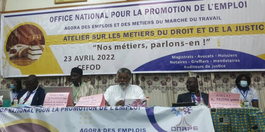Tchad : l'ONAPE oriente la jeunesse sur les métiers du droit et de la justice Tchad : l'ONAPE oriente la jeunesse sur les métiers du droit et de la justice