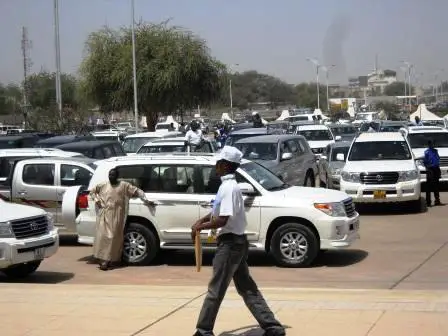 Le parking du Palais du 15 janvier à N'Djamena. Alwihda Info/M.R.