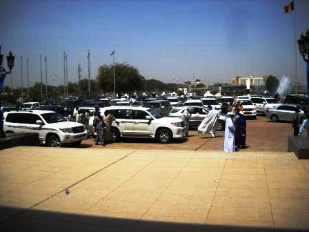 Le parking du Palais du 15 janvier à N'Djamena. Alwihda Info/M.R.