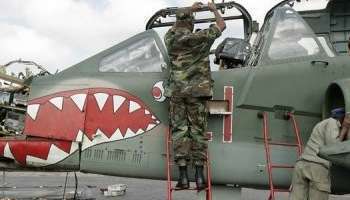 Un Sukhoï 25 de l'armée de l'air ivoirienne. © AFP