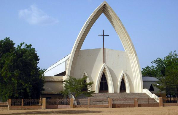Tchad : le vicaire général de Ndjamena proteste contre l’usage de l’image de la cathédrale