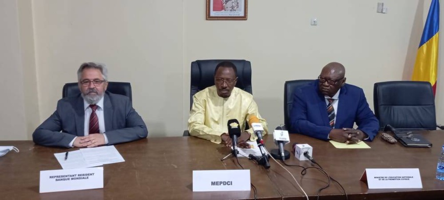 Tchad : deux accords signés entre le ministère de l'Economie et la Banque mondiale Tchad : deux accords signés entre le ministère de l'Economie et la Banque mondiale