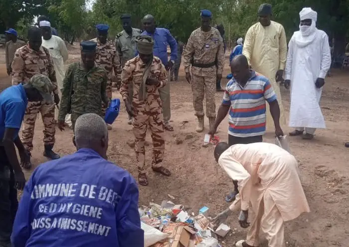 Tchad : incinération de faux médicaments et produits périmés à Béré