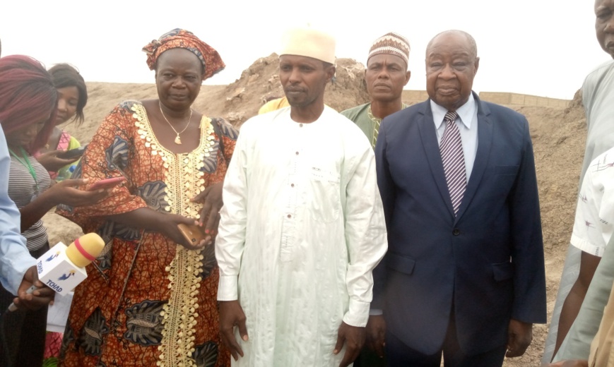 Tchad : la commune du 9ème arrondissement entretient ses rues principales Tchad : la commune du 9ème arrondissement entretient ses rues principales