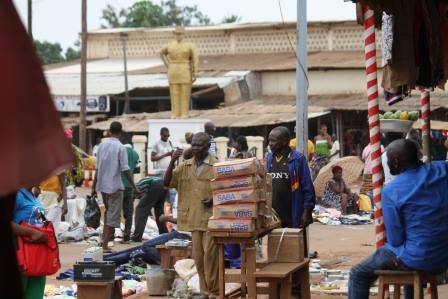 Centrafrique : Les commerçants musulmans décident de rouvrir leurs portes. Crédits photo : Diaspora Media.