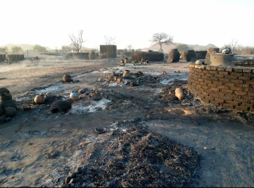 Tchad : la diaspora vient en aide aux sinistrés d'un village incendié au Ouaddaï Tchad : la diaspora vient en aide aux sinistrés d'un village incendié au Ouaddaï