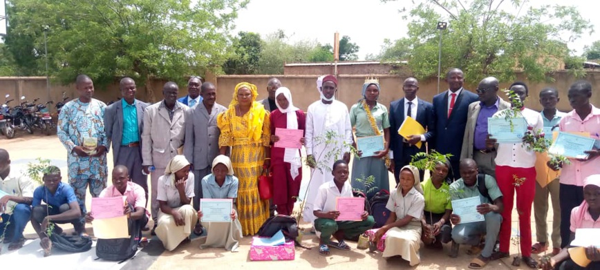 Tchad : les meilleurs élèves primés à Pala