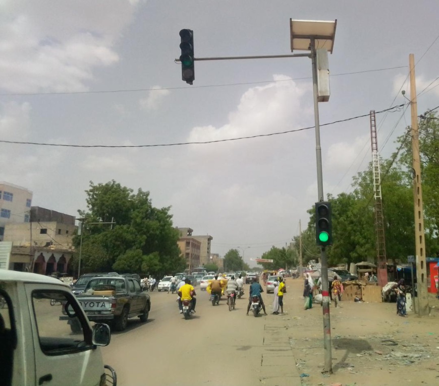 Tchad : le feu tricolore fonctionne à nouveau à Charles de Gaulle Tchad : le feu tricolore fonctionne à nouveau à Charles de Gaulle