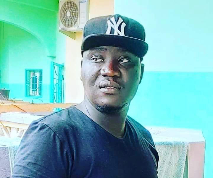 Tchad : Menef Oculaire, la chronique d'un rappeur dégourdi Tchad : Menef Oculaire, la chronique d'un rappeur dégourdi