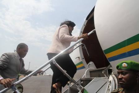 RCA : Déby prête un avion à Samba Panza pour son voyage en Europe RCA : Déby prête un avion à Samba Panza pour son voyage en Europe