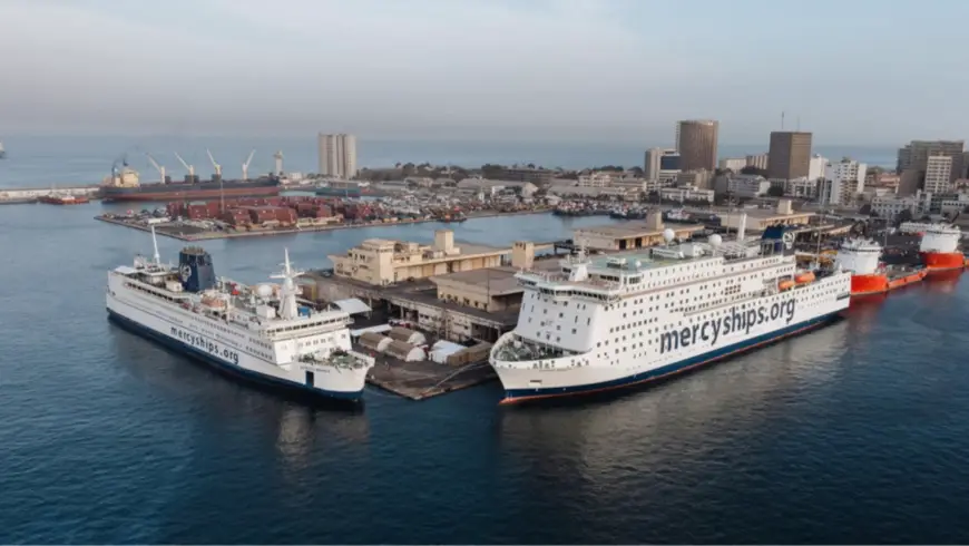 Sénégal : le président Macky Sall inaugure le plus grand navire-hôpital civil au monde