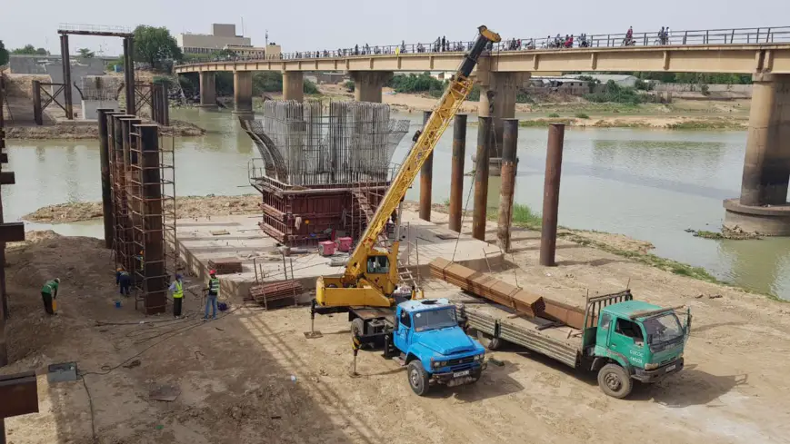 Tchad : le nouveau pont entre Chagoua et Ngueli sort du fleuve Chari