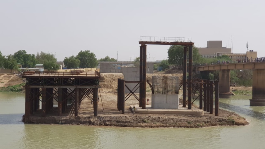Tchad : le nouveau pont entre Chagoua et Ngueli sort du fleuve Chari