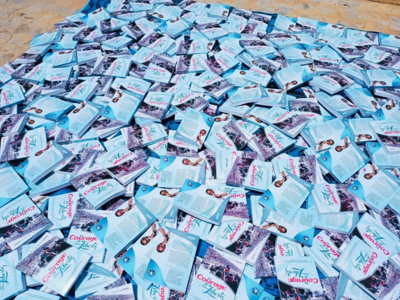 Tchad : les services de sécurité restituent les livres de Succes Masra Tchad : les services de sécurité restituent les livres de Succes Masra