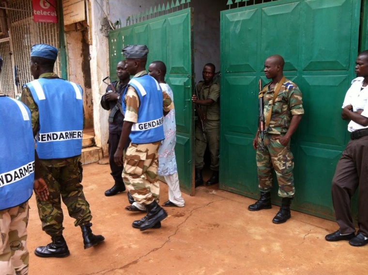 Un musulman échappe de justesse au lynchage, sauvé par des gendarmes. Crédit photo : Diaspora Media