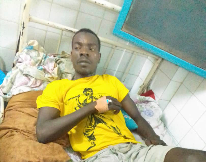 Tchad : touché par une balle perdue tirée par un militaire, il est délaissé à l’hôpital Tchad : touché par une balle perdue tirée par un militaire, il est délaissé à l’hôpital