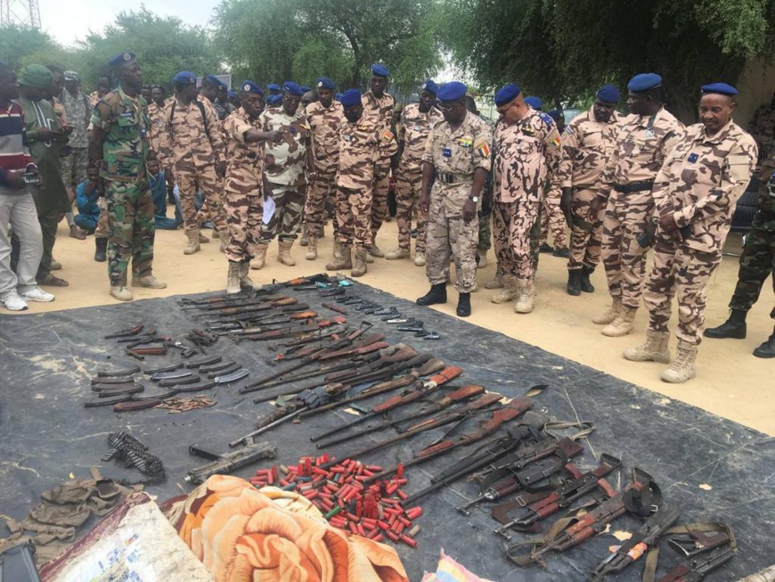 Tchad : la Gendarmerie arrête 12 individus et fait une saisie d’armes Tchad : la Gendarmerie arrête 12 individus et fait une saisie d’armes