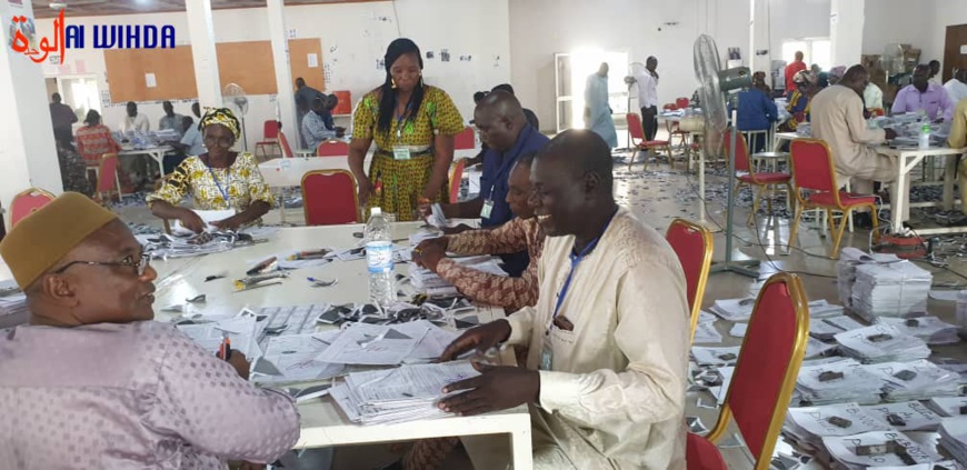 Tchad : le ministre de l'Enseignement inspecte les centres de correction du baccalauréat