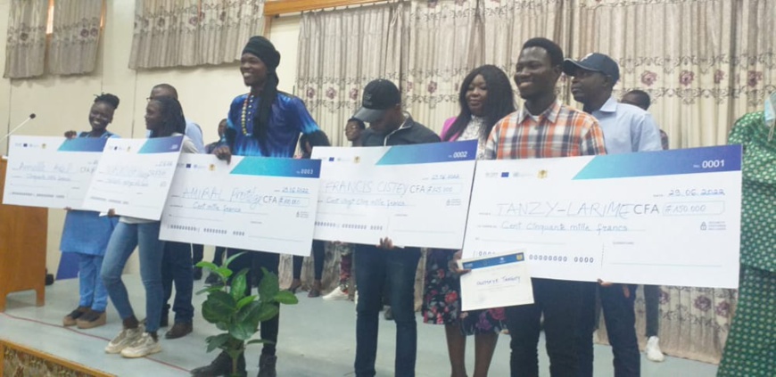 Tchad : Tanzy Lariam gagne le prix de l'OIM sur la migration et la cohésion sociale Tchad : Tanzy Lariam gagne le prix de l'OIM sur la migration et la cohésion sociale