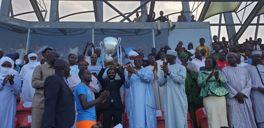 Tchad : Foullah Édifice, champion de la ligue de football de N’Djamena. © Malick Mahamat/Alwihda Info Tchad : Foullah Édifice, champion de la ligue de football de N’Djamena. © Malick Mahamat/Alwihda Info