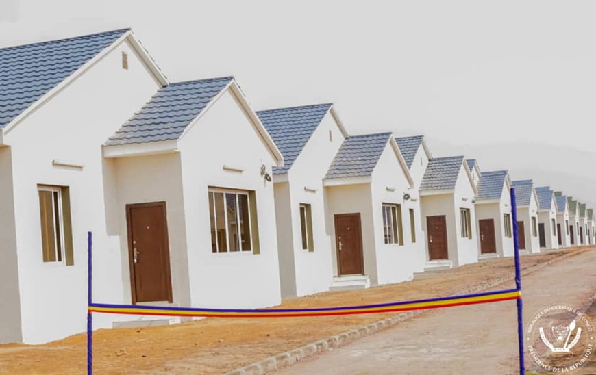 RDC : le président inaugure une cité résidentielle pour officiers de l'armée. © PR/RDC RDC : le président inaugure une cité résidentielle pour officiers de l'armée. © PR/RDC