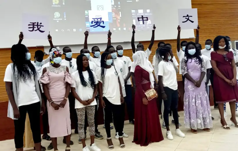 Tchad : 14 étudiants de l'Institut Confucius reçoivent des bourses d'études d'ABF