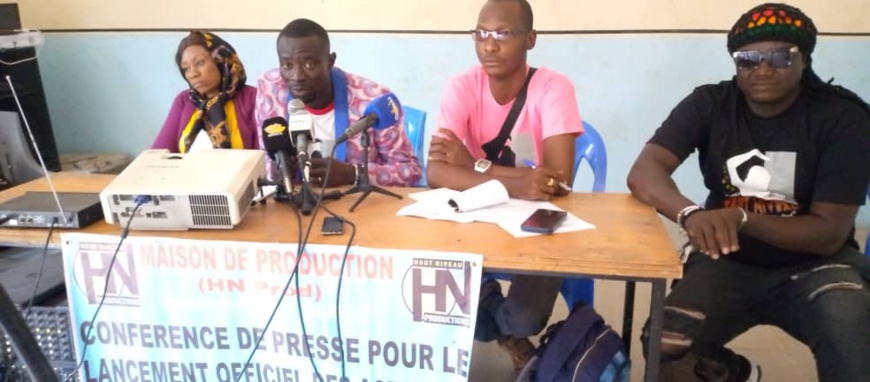 Tchad : l'humoriste Cach-Cach lance une marque et une maison de production