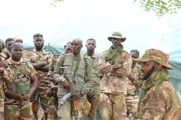 Mali : l’armée déjoue une attaque contre un camp de Sevaré Mali : l’armée déjoue une attaque contre un camp de Sevaré