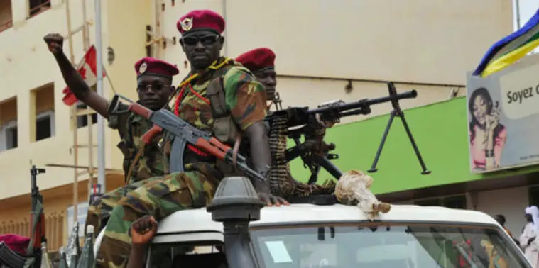 Des soldats de la Séléka, à Bangui, le 30 mars. | AFP/SIA KAMBOU