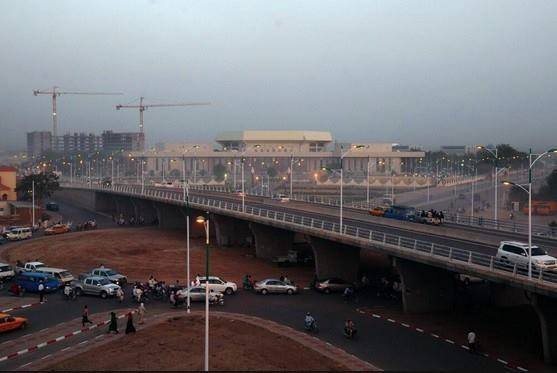 L'échangeur construit par une société chinoise a transformé le rond point "Chinois", au quartier N'Djari, à N'DJamena. Crédit photo : Sources