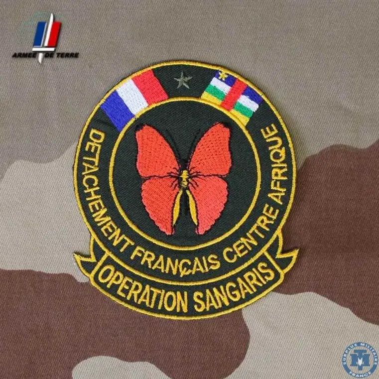 Badge du détachement français en République Centrafricaine - Opération Sangaris Crédits photo : Tranchée militaire
