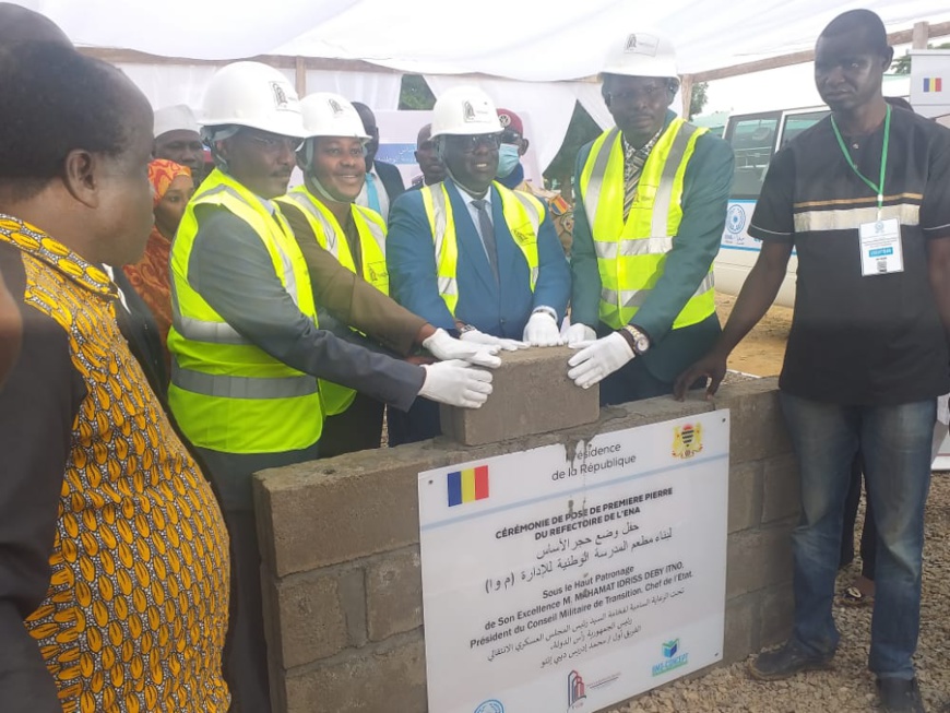 Tchad : pose de la pierre de construction d'un réfectoire à l'ENA Tchad : pose de la pierre de construction d'un réfectoire à l'ENA