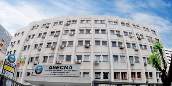 ASECNA : suspension conditionnée du préavis de grève des contrôleurs aériens