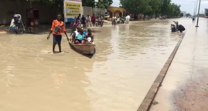 Le Tchad à la recherche de 3,3 milliards Fcfa pour aider les sinistrés d'inondations. © Mbaïnaissem Gédéon/Alwihda Info Le Tchad à la recherche de 3,3 milliards Fcfa pour aider les sinistrés d'inondations. © Mbaïnaissem Gédéon/Alwihda Info
