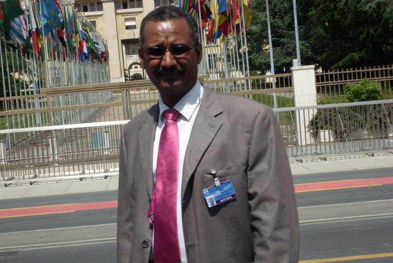 Tchad : Mahdi fait l'éloge de Gali Ngoté, "je ne sais pas si l'on peut trouver mieux que lui dans la salle" Tchad : Mahdi fait l'éloge de Gali Ngoté, "je ne sais pas si l'on peut trouver mieux que lui dans la salle"