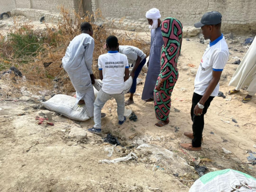 Tchad : des jeunes lancent une opération de remblaiement des ravins à Mao Tchad : des jeunes lancent une opération de remblaiement des ravins à Mao