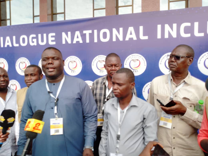 Tchad : la presse réclame le même traitement que les participants au dialogue national Tchad : la presse réclame le même traitement que les participants au dialogue national