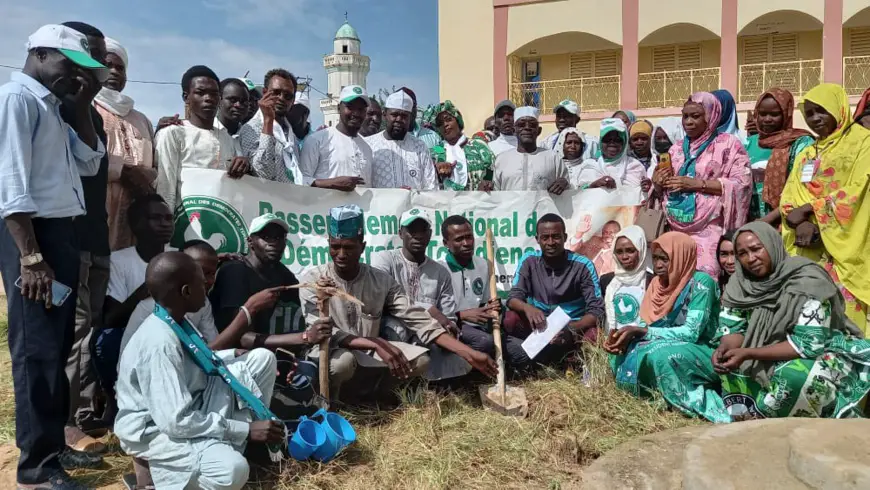 Tchad : au Ouaddaï, les militants du RNDT Le Réveil s'engagent dans la lutte contre la désertification