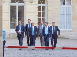 Le parti socialiste est -il en danger? Le parti socialiste est -il en danger?