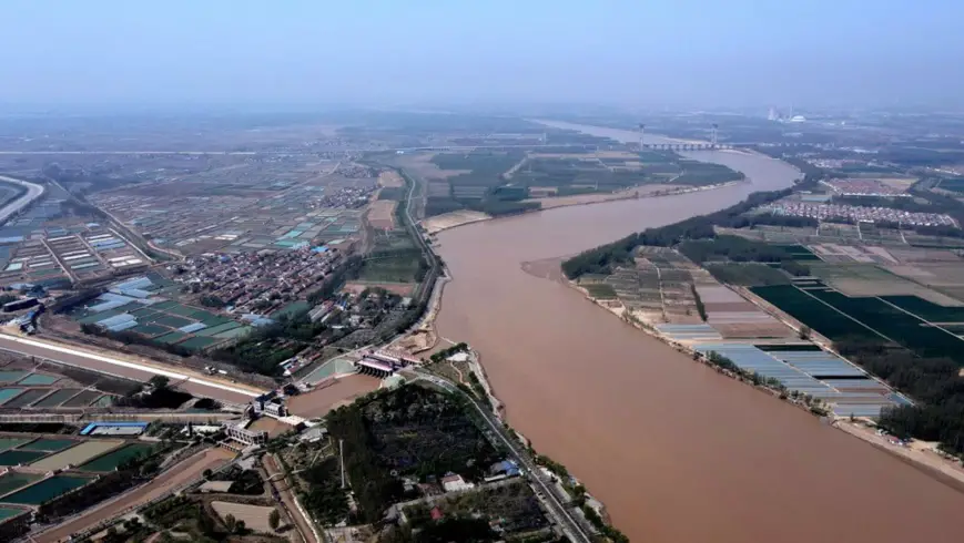 The Dayuzhang Dam opens for Yellow River water division in Binzhou, east China’s Shandong province, April 2022. (Photo by Chu Baorui/People's Daily Online)