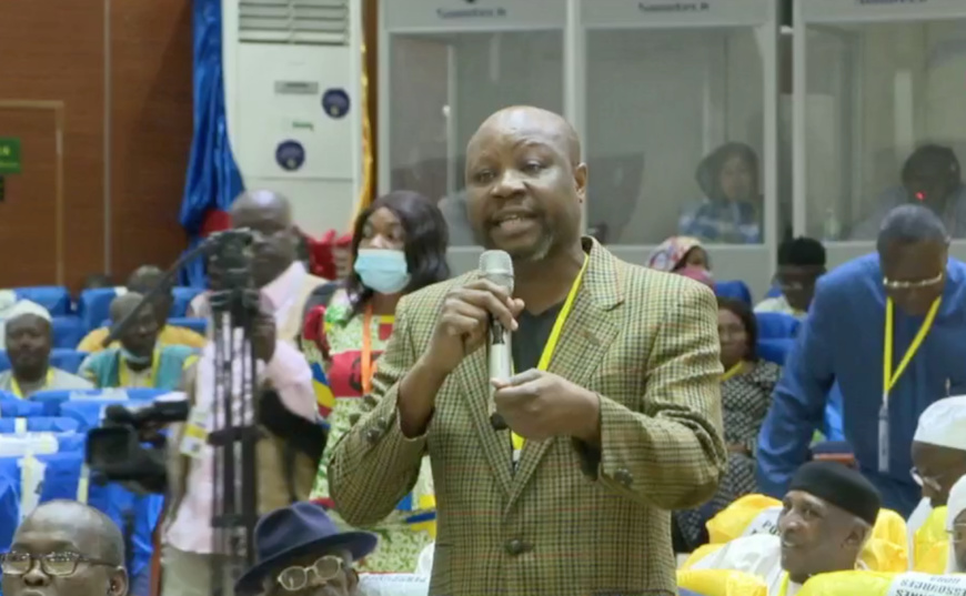 Tchad : 4 véhicules effectifs sur les 150 destinés au transport des politico-militaires, révèle Takilal Tchad : 4 véhicules effectifs sur les 150 destinés au transport des politico-militaires, révèle Takilal