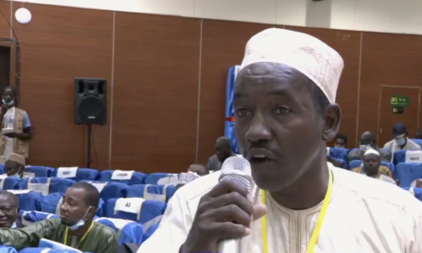 Tchad : "il faut que tous les ministres et conseillers qui ont travaillé avec Deby soient remplacés" Tchad : "il faut que tous les ministres et conseillers qui ont travaillé avec Deby soient remplacés"