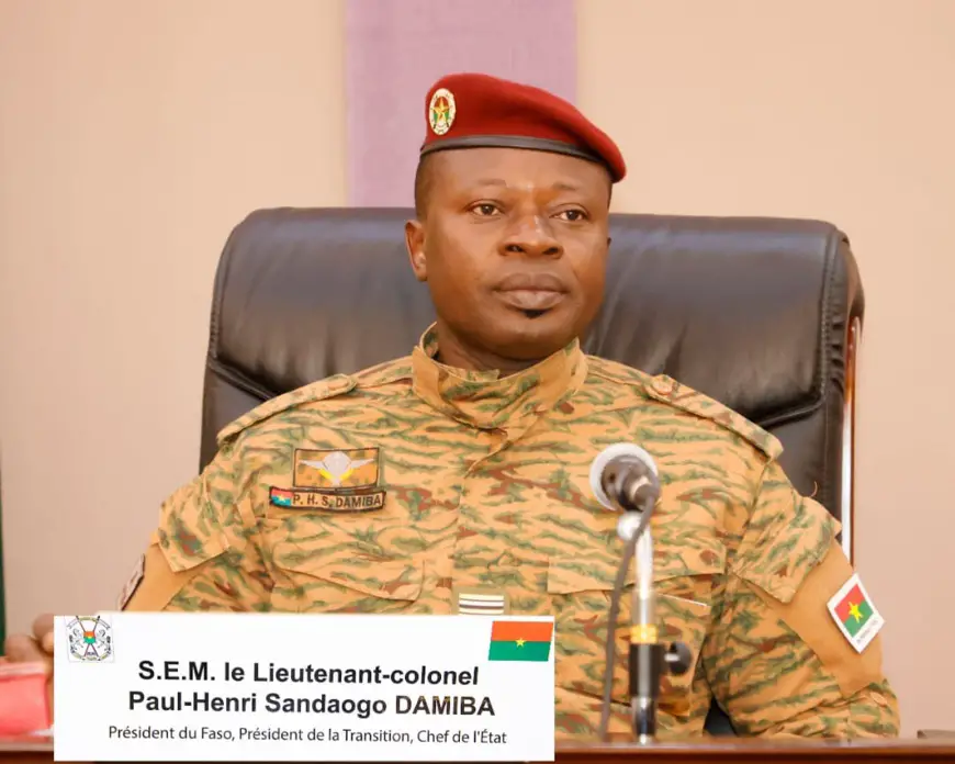 Burkina Faso : le président de la transition annonce une mutinerie de soldats et appelle au calme