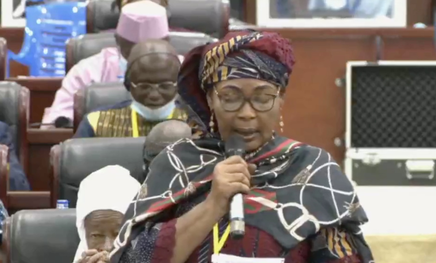 Tchad : "on n'a pas connu le coup d'État comme les autres pays. On a eu un cas de mort subite", Zenaba Tchad : "on n'a pas connu le coup d'État comme les autres pays. On a eu un cas de mort subite", Zenaba