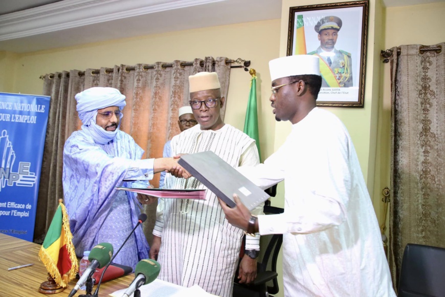 Emploi : le Mali et le Tchad mutualisent leurs efforts pour booster la coopération Emploi : le Mali et le Tchad mutualisent leurs efforts pour booster la coopération