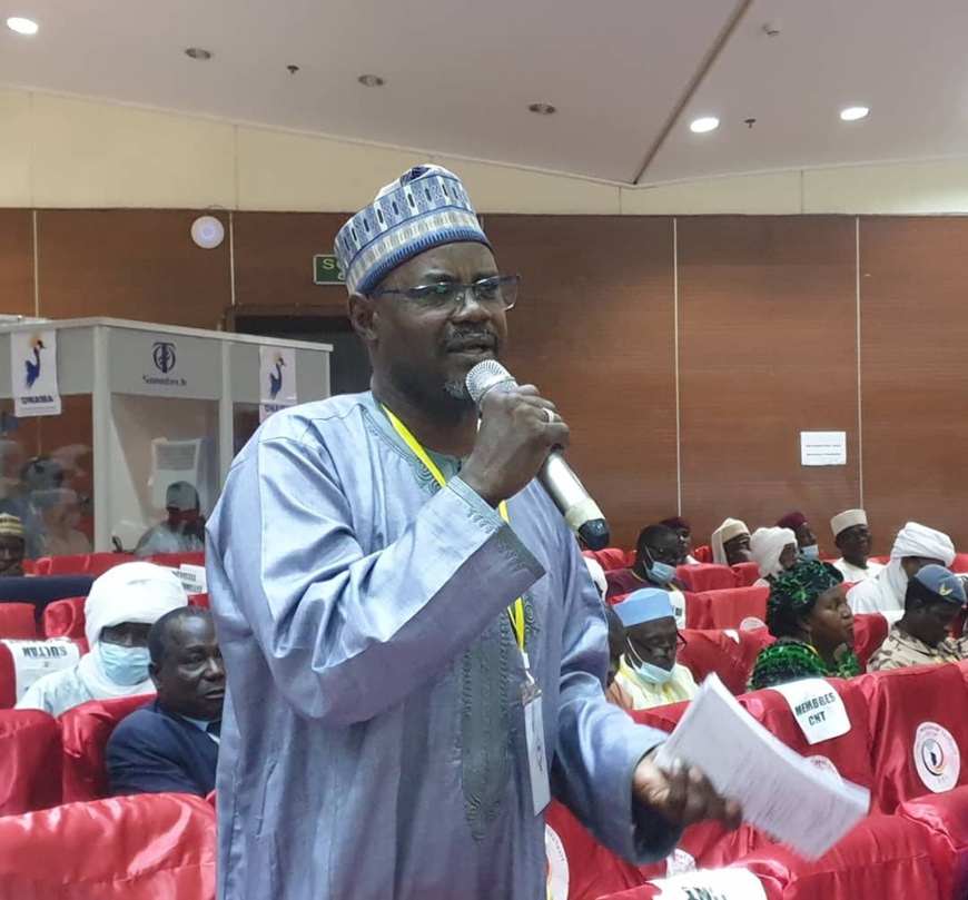 Tchad : "la Présidence de la République n'a pas à s'ingérer dans les dépenses", Tchari Mahdi