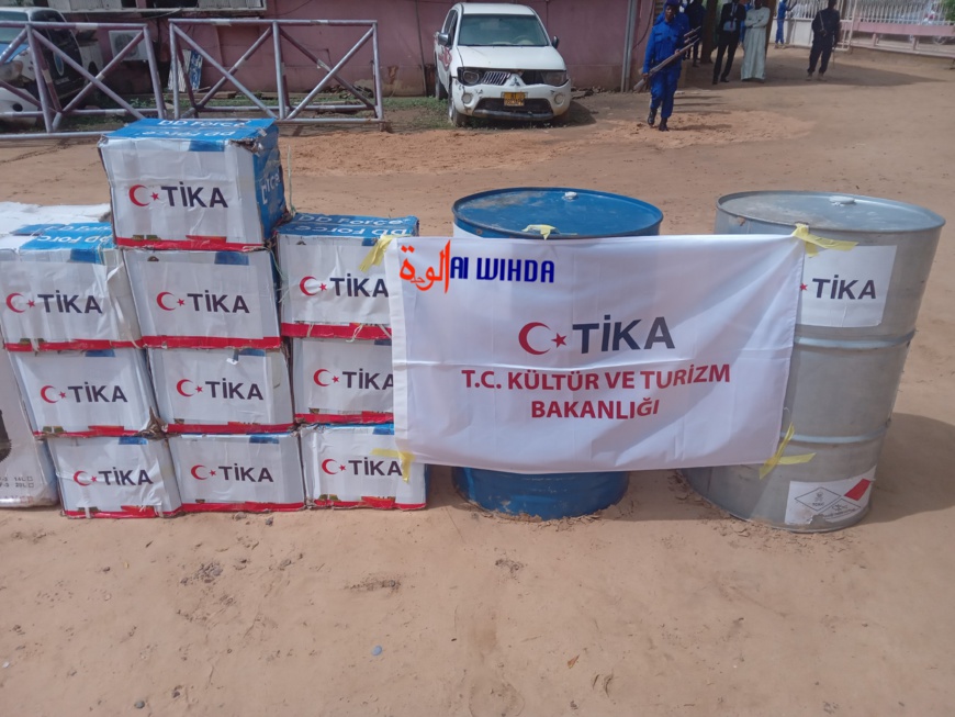 Tchad : la TIKA offre des matériels de lutte contre le paludisme à la commune de N’Djamena Tchad : la TIKA offre des matériels de lutte contre le paludisme à la commune de N’Djamena